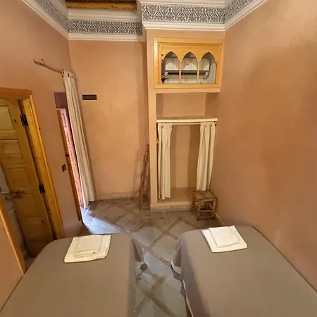 Riad Minami-3